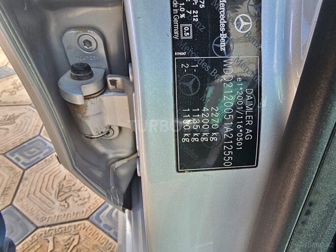 Mercedes E 220 2010, 235,000 km - 2.2 л - Gəncə