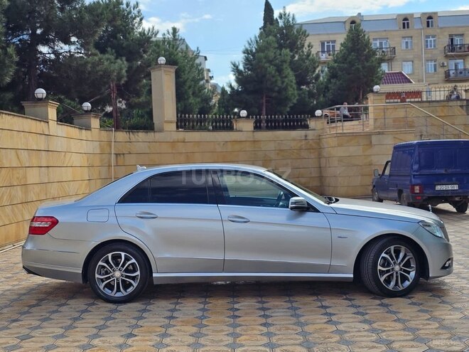 Mercedes E 220 2010, 235,000 km - 2.2 л - Gəncə