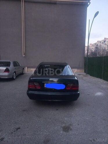 Mercedes E 220 2000, 530,000 km - 2.2 l - Bakı