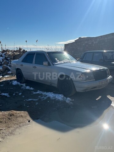 Mercedes E 250 1987, 250,000 km - 2.5 l - Bakı