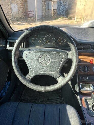 Mercedes E 250 1987, 250,000 km - 2.5 l - Bakı