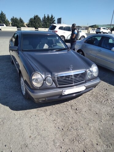 Mercedes E 240 1998, 389,453 km - 2.4 l - Gəncə