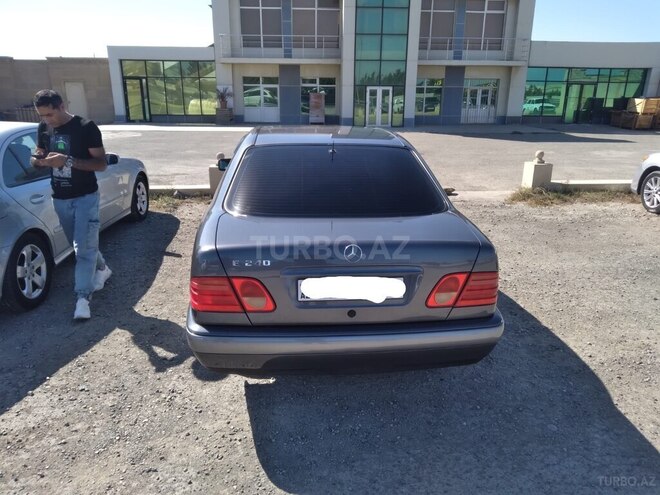 Mercedes E 240 1998, 389,453 km - 2.4 l - Gəncə