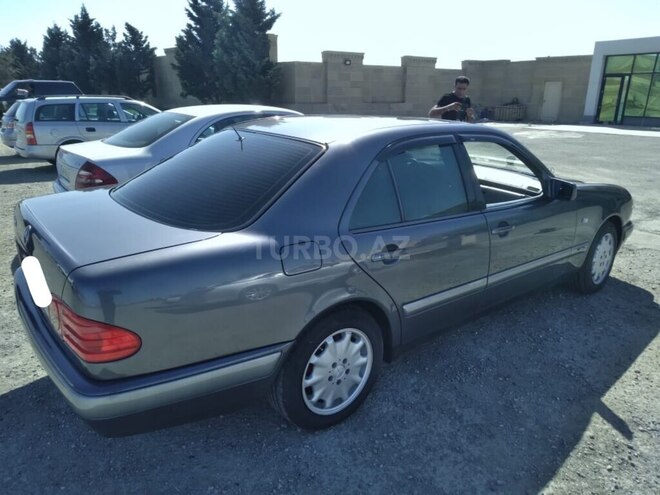 Mercedes E 240 1998, 389,453 km - 2.4 l - Gəncə