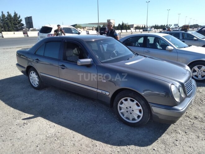 Mercedes E 240 1998, 389,453 km - 2.4 l - Gəncə