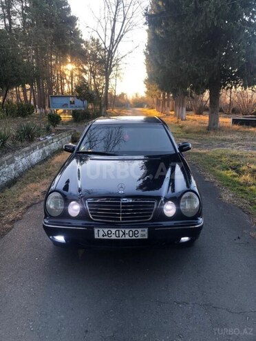 Mercedes E 240 1999, 336,000 km - 2.4 l - Zaqatala