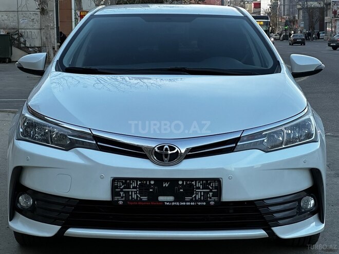 Toyota Corolla 2018, 188,000 km - 1.6 л - Bakı