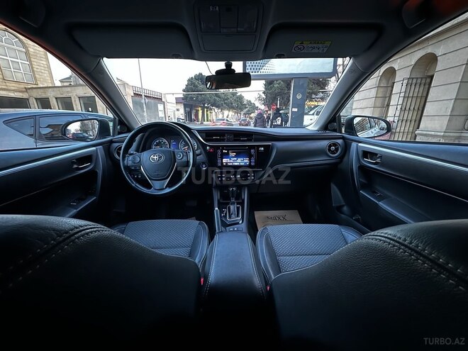 Toyota Corolla 2018, 188,000 km - 1.6 л - Bakı