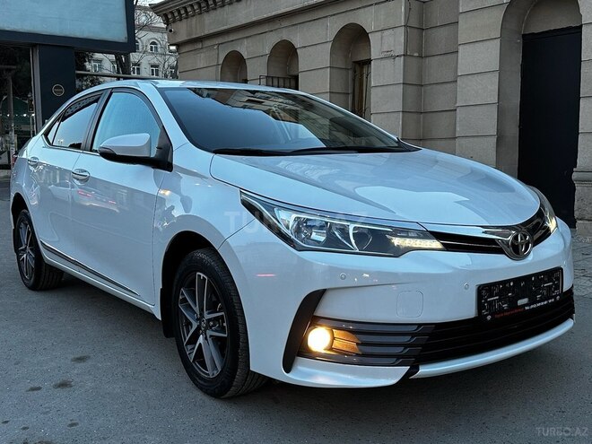 Toyota Corolla 2018, 188,000 km - 1.6 л - Bakı