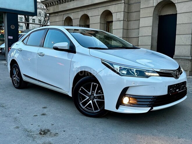 Toyota Corolla 2018, 188,000 km - 1.6 л - Bakı