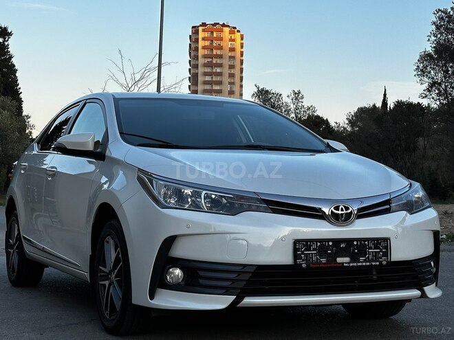 Toyota Corolla 2018, 188,000 km - 1.6 л - Bakı
