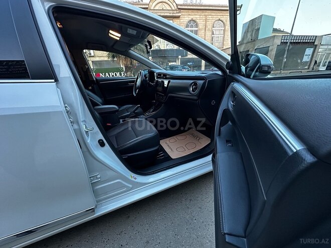 Toyota Corolla 2018, 188,000 km - 1.6 л - Bakı