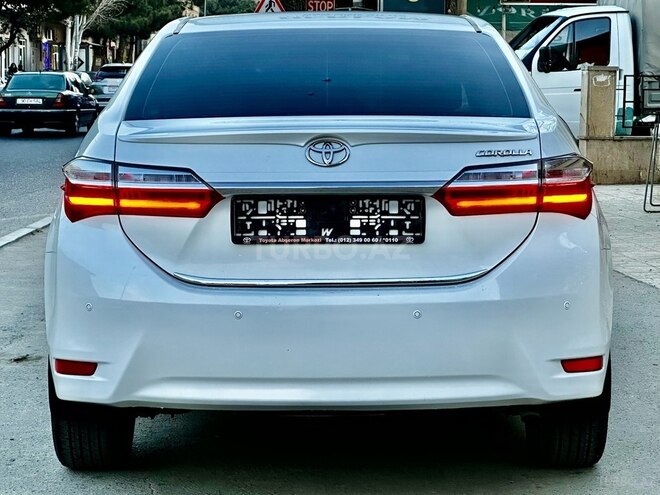 Toyota Corolla 2018, 188,000 km - 1.6 л - Bakı