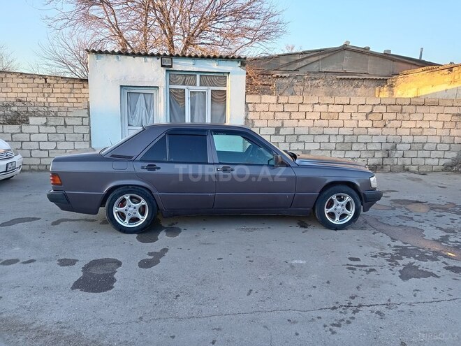 Mercedes 190 1992, 410,000 km - 1.8 l - Sumqayıt