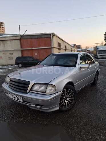 Mercedes C 220 1999, 241,524 km - 2.2 l - Bakı