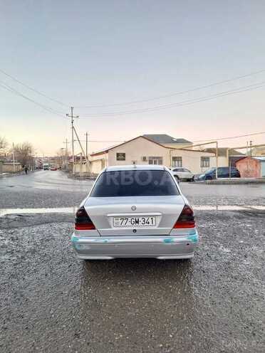 Mercedes C 220 1999, 241,524 km - 2.2 l - Bakı