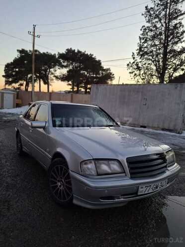 Mercedes C 220 1999, 241,524 km - 2.2 l - Bakı
