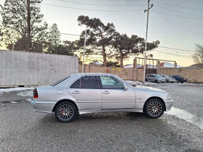 Mercedes C 220 1999, 241,524 km - 2.2 l - Bakı