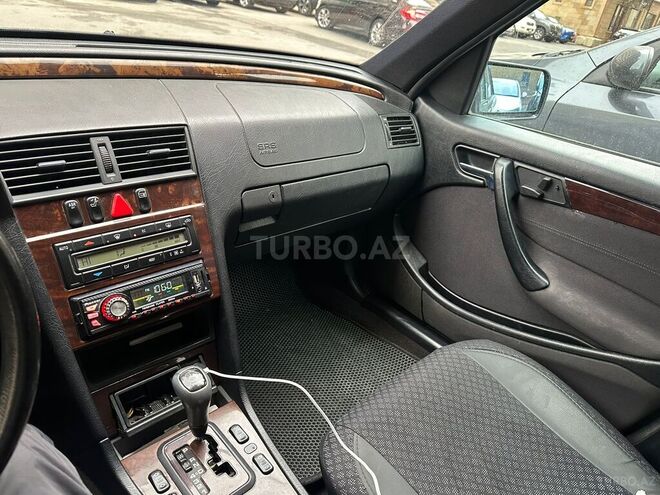 Mercedes C 240 1998, 280,000 km - 2.4 л - Bakı