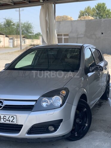 Opel Astra 2005, 200,000 km - 1.4 l - Gəncə