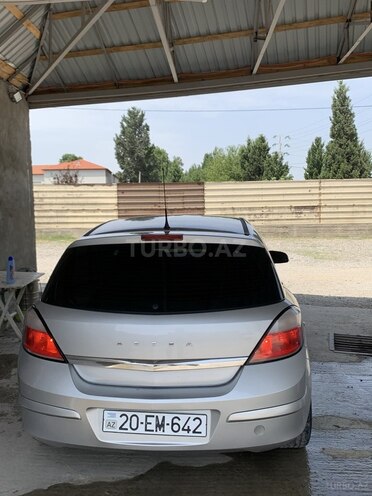 Opel Astra 2005, 200,000 km - 1.4 l - Gəncə