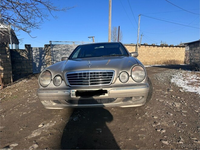 Mercedes E 320 2000, 45,000 km - 3.2 l - Yevlax