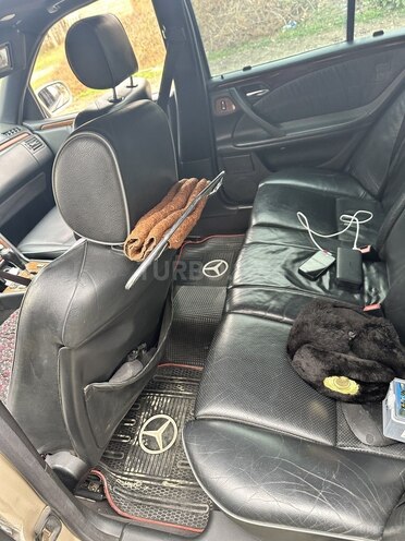 Mercedes E 320 2000, 45,000 km - 3.2 l - Yevlax