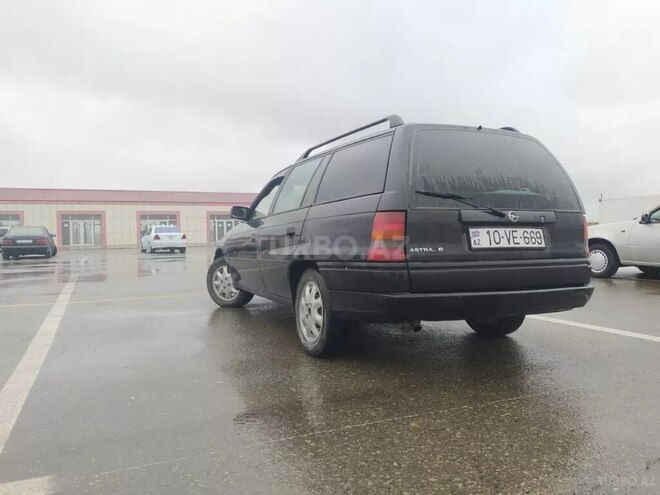 Opel Astra 1993, 243,231 km - 1.8 l - Bakı
