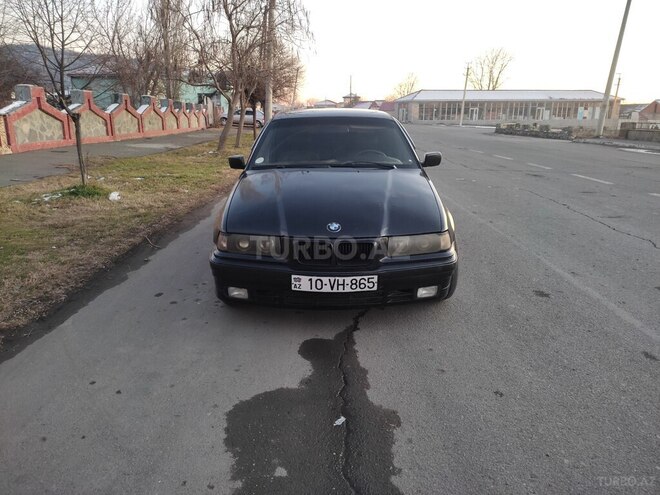 BMW 318 1993, 123,123 km - 1.8 l - Qax