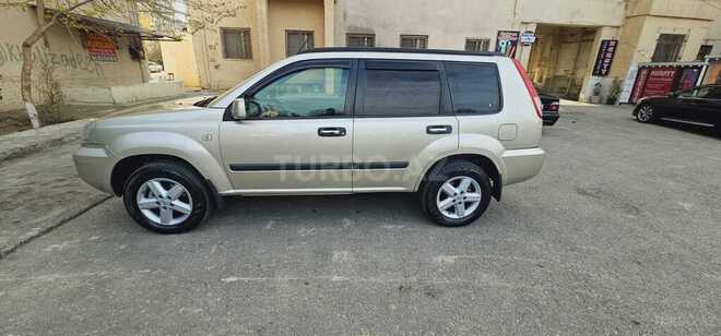 Nissan X-Trail 2010, 350,000 km - 2.5 l - Bakı