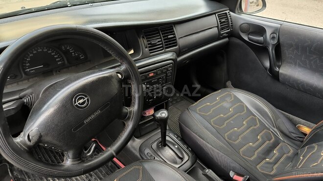 Opel Vectra 1996, 285,000 km - 2.0 l - Bakı