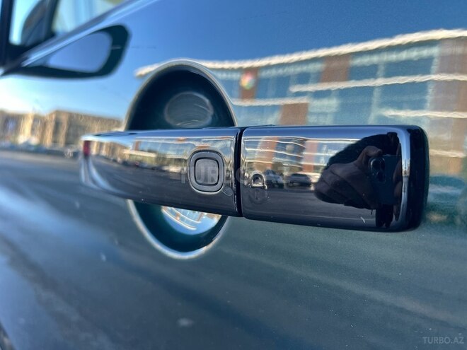 Land Rover Discovery 2015, 175,000 km - 3.0 l - Bakı