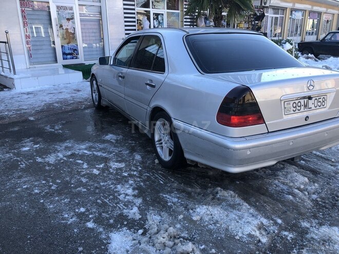 Mercedes C 220 2000, 364,000 km - 2.2 l - Biləsuvar