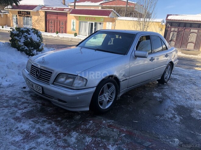 Mercedes C 220 2000, 364,000 km - 2.2 l - Biləsuvar