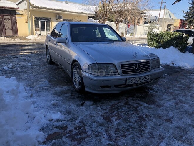 Mercedes C 220 2000, 364,000 km - 2.2 l - Biləsuvar