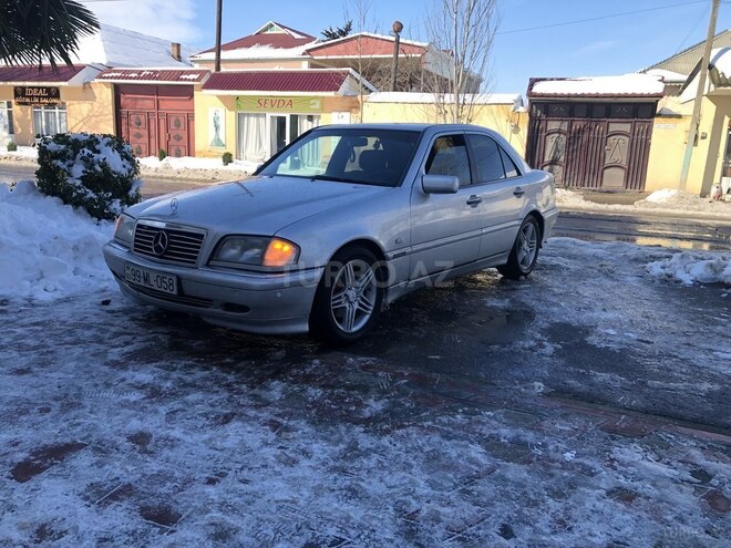 Mercedes C 220 2000, 364,000 km - 2.2 l - Biləsuvar