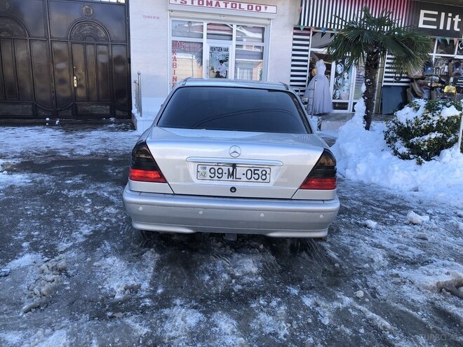 Mercedes C 220 2000, 364,000 km - 2.2 l - Biləsuvar