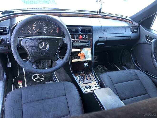 Mercedes C 220 2000, 364,000 km - 2.2 l - Biləsuvar