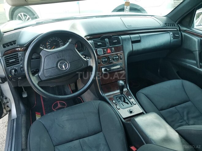 Mercedes E 230 1997, 302,234 km - 2.3 l - Gəncə