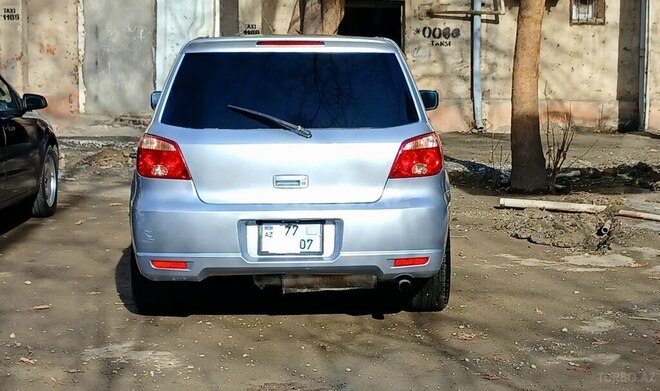 Mitsubishi Airtrek 2005, 219,000 km - 2.0 l - Mingəçevir