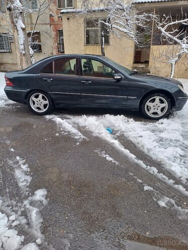 Mercedes C 200 2000, 330,000 km - 2.0 l - Bakı