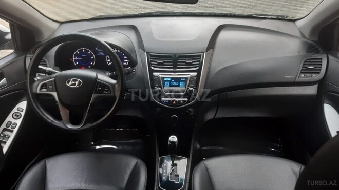 Hyundai Accent 2015, 72,650 km - 1.6 l - Qax