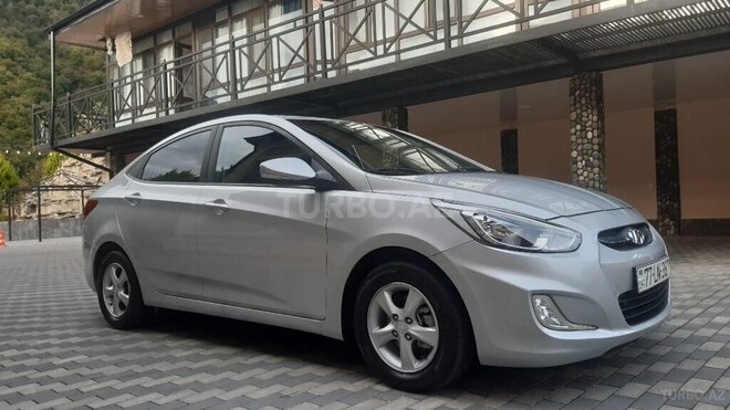 Hyundai Accent 2015, 72,650 km - 1.6 l - Qax
