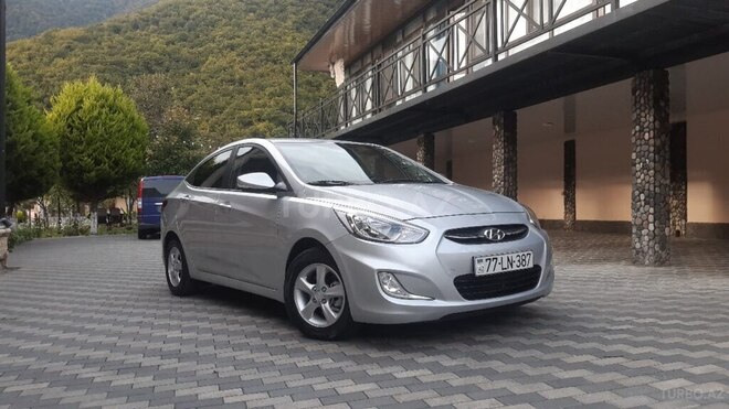 Hyundai Accent 2015, 72,650 km - 1.6 l - Qax