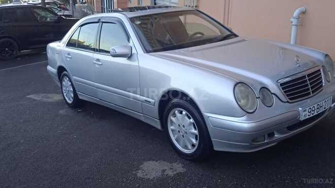 Mercedes E 220 2001, 391,000 km - 2.2 l - Bakı