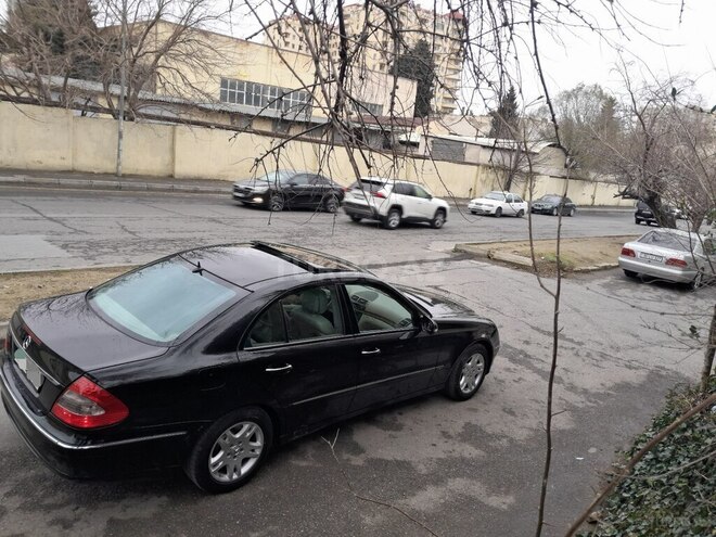 Mercedes E 350 2006, 317,000 km - 3.5 l - Bakı