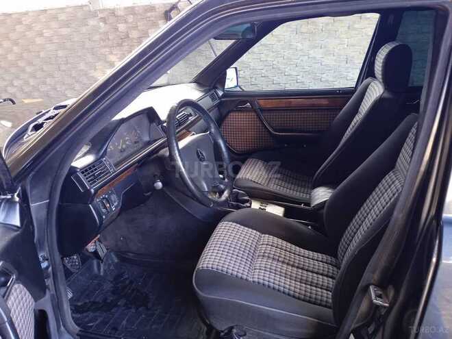 Mercedes E 300 1992, 458,500 km - 3.0 л - Sumqayıt