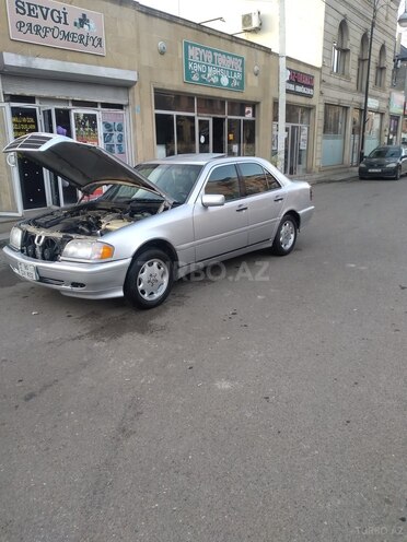 Mercedes C 220 1995, 348,000 km - 2.2 l - Qazax