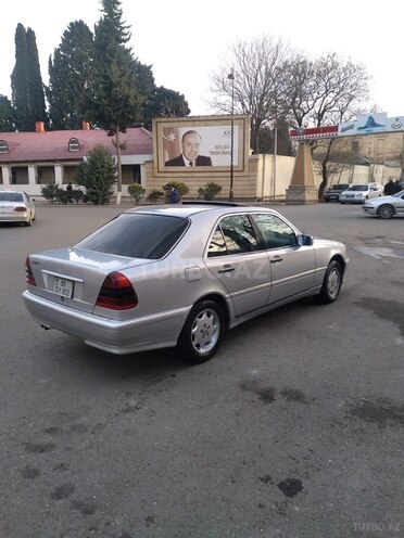 Mercedes C 220 1995, 348,000 km - 2.2 l - Qazax