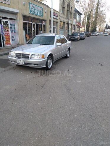 Mercedes C 220 1995, 348,000 km - 2.2 l - Qazax